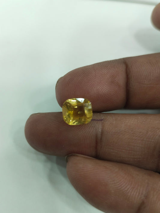 Pukhraj Stone Price in Kolkata | Certified Yellow Sapphire | Sun Point Jewellers
